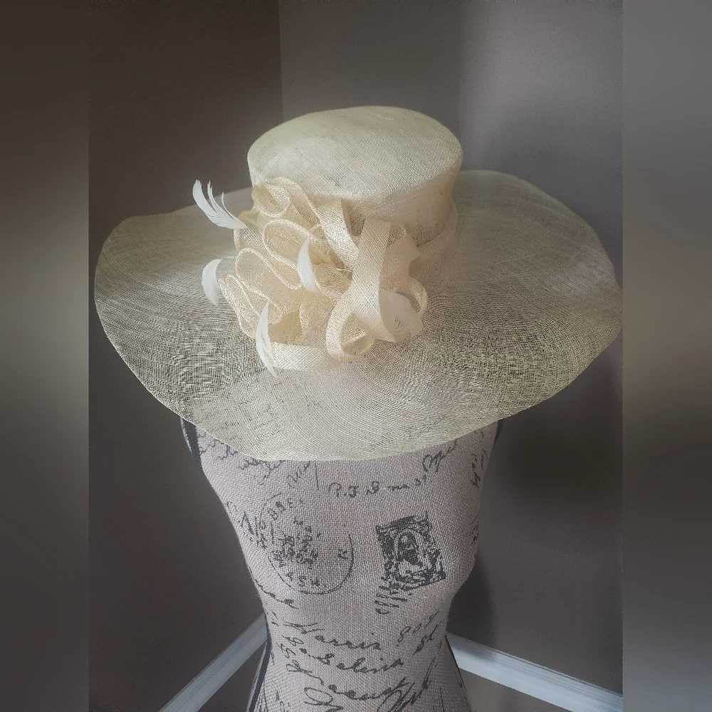 Swan Hat Elegant Black and Gold‎ Women's Hat Set